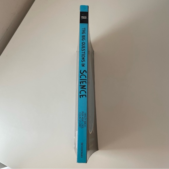 Science History/Questions Book - Picture 3 of 8